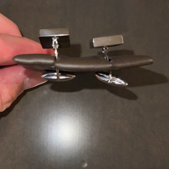 Men’s silver Maison Birks rectangular cuff links - brand new, never worn - Picture 3 of 4